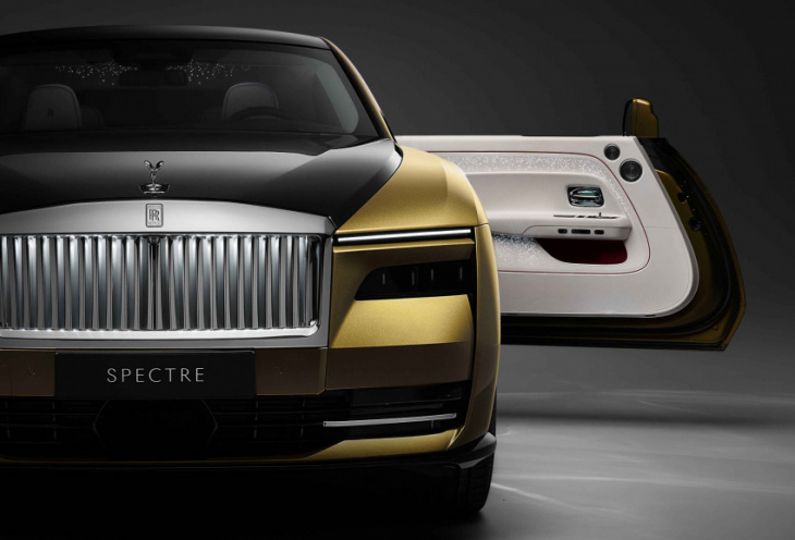 rolls-royce debuts its first battery-powered car – everything you need to know