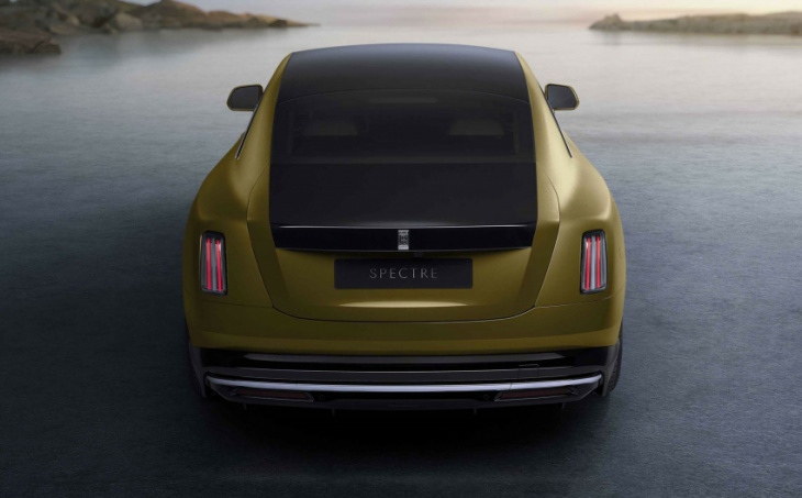 rolls-royce debuts its first battery-powered car – everything you need to know