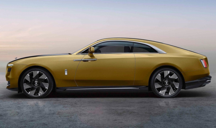 all-electric rolls-royce spectre revealed ahead of 2023 release