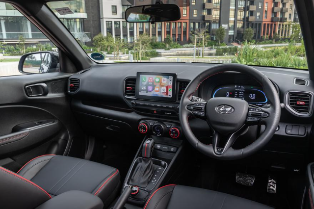 android, first drive review: my22 hyundai venue brings on the bling!