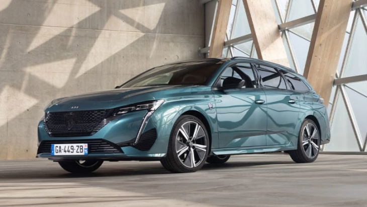 c'est chic! 2023 peugeot 308 price and specs: new toyota corolla and mazda 3 rival moves upmarket