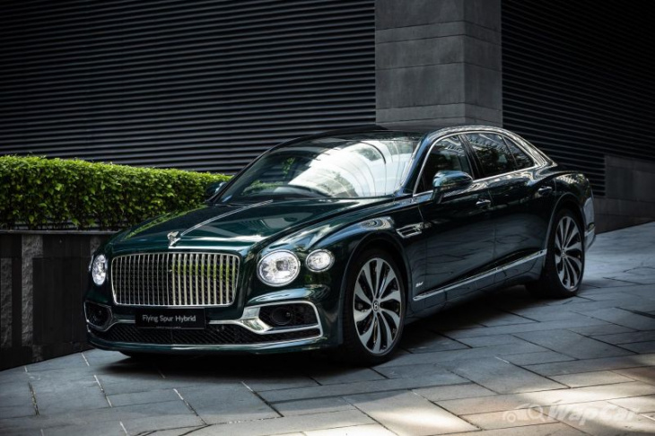 the bentley flying spur hybrid (phev) lets you get chauffeured around from rm 2.3 million