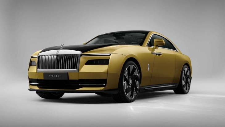 rolls-royce unveil the spectre - their first electric vehicle