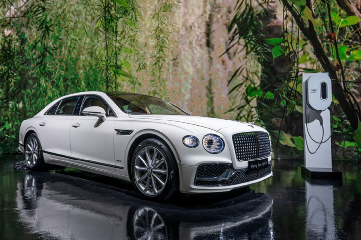 bentley flying spur hybrid wafts into singapore