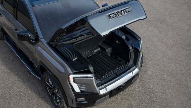 2024 gmc sierra ev debuts in denali trim with 754 hp, 400-mile range