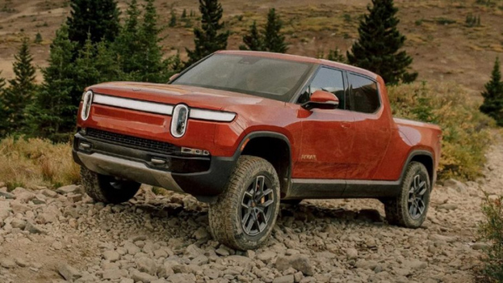 4 ways 2023 rivian r1t is better than ford f-150 lightning