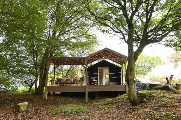 hyundai ioniq 5 ev now powering a posh vacation cabin you can rent