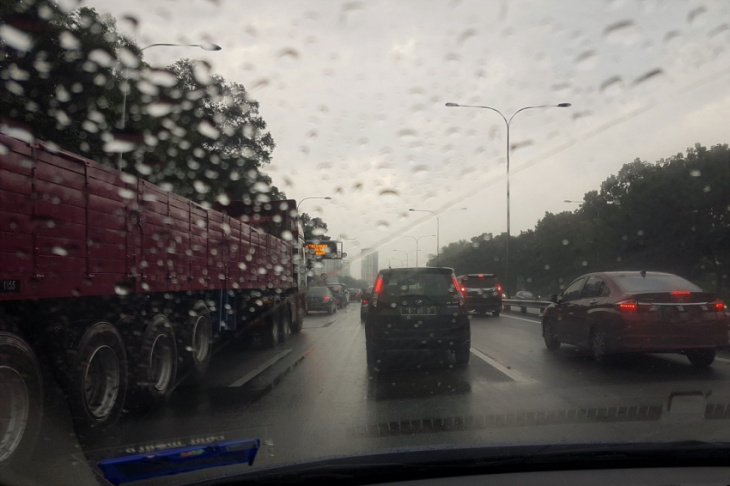 cadangan perjalanan dari maxim malaysia semasa cuaca buruk