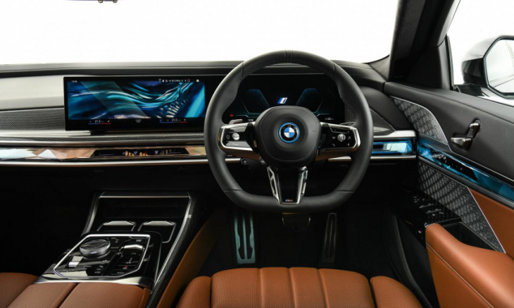 introducing the bmw i7  flagship ev saloon marks an exciting new chapter