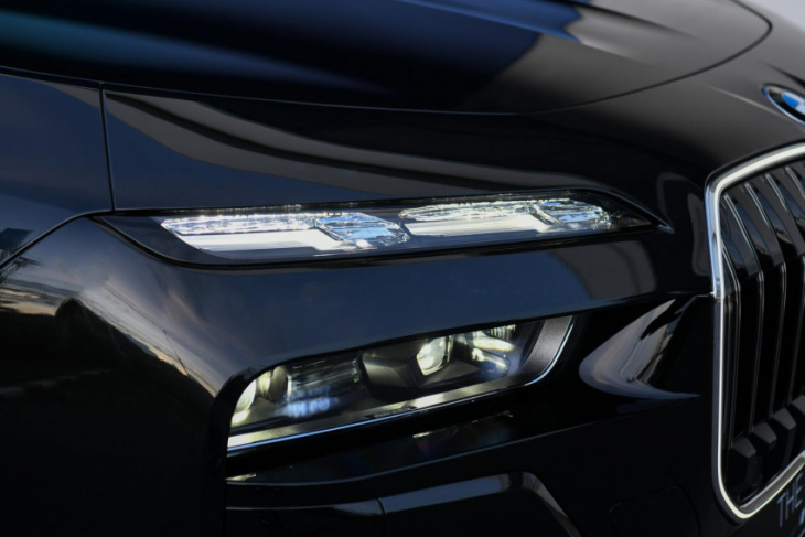 introducing the bmw i7  flagship ev saloon marks an exciting new chapter