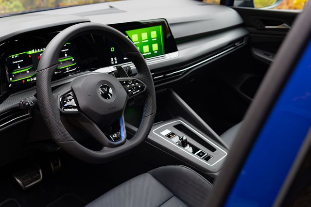 volkswagen is bringing actual buttons back to its steering wheels