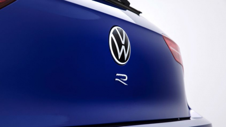 all-electric volkswagen r performance models coming by 2030