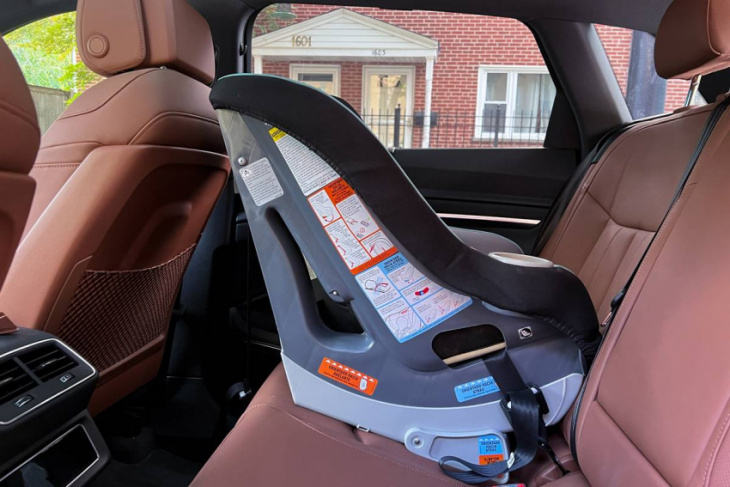 how do car seats fit in a 2022 audi e-tron?
