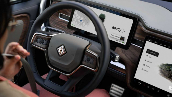 rivian's latest ota software update adds kneel mode to r1s and r1t