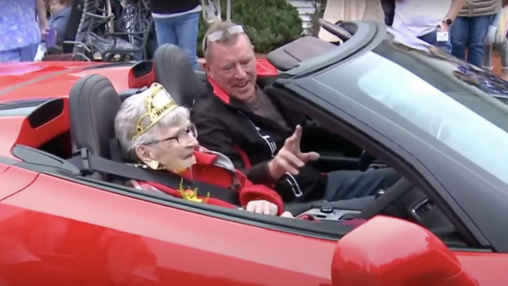 100-year-old gets birthday wish granted by taking a ride in a c7 corvette convertible