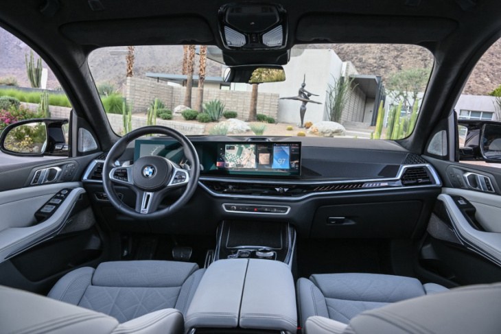 bmw x7 facelift review: munich's top-dog suv gets a refresh