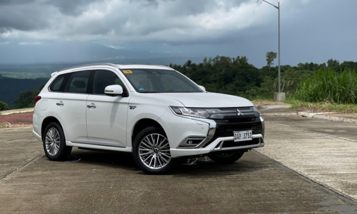 the mitsubishi outlander phev is a good entry into electric driving