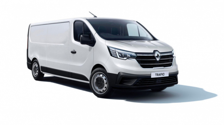 renault's new trafic panel van touches down in sa.