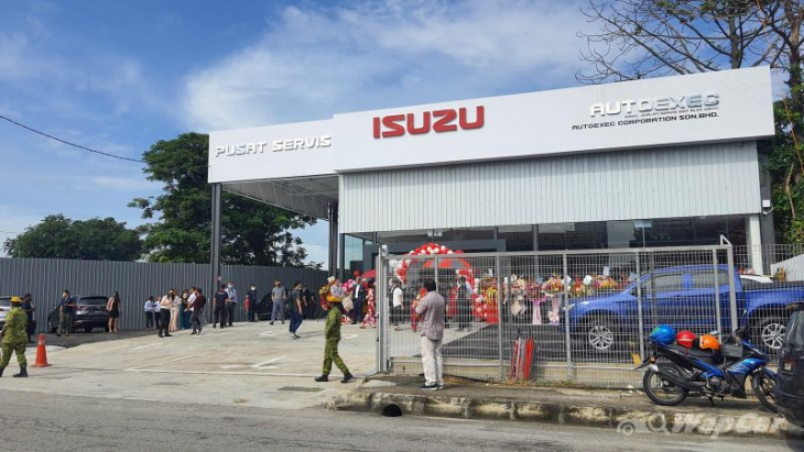 isuzu malaysia opens new 3s centre in kepong; 1st to feature new brand identity, 66th showroom nationwide