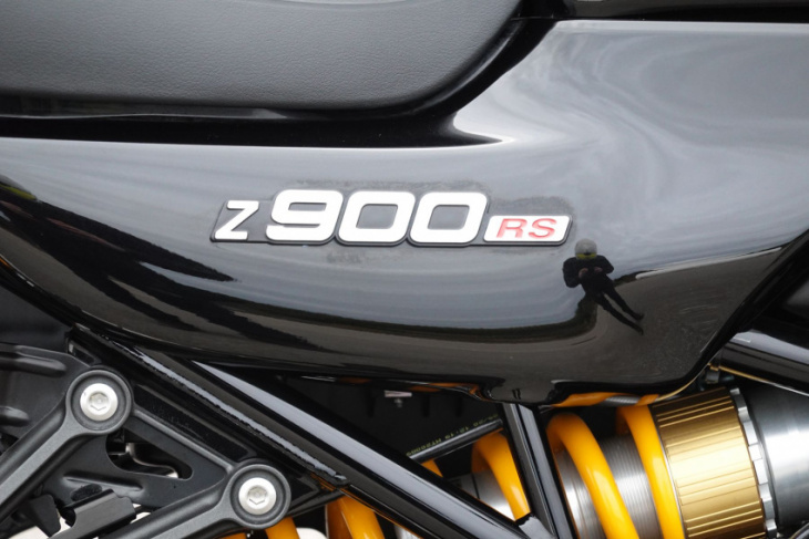 motorcycle review: 2022 kawasaki z900rs se