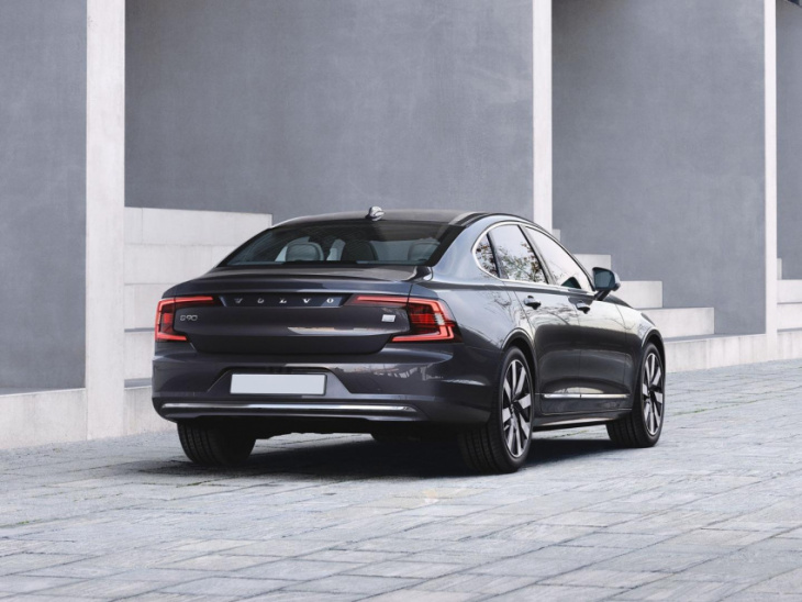 everything you need to know about the volvo s90