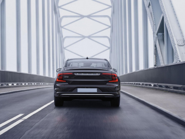 everything you need to know about the volvo s90