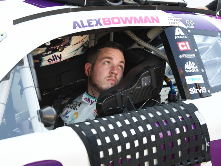 it's easy to second guess alex bowman's decision to race in nascar finale at phoenix