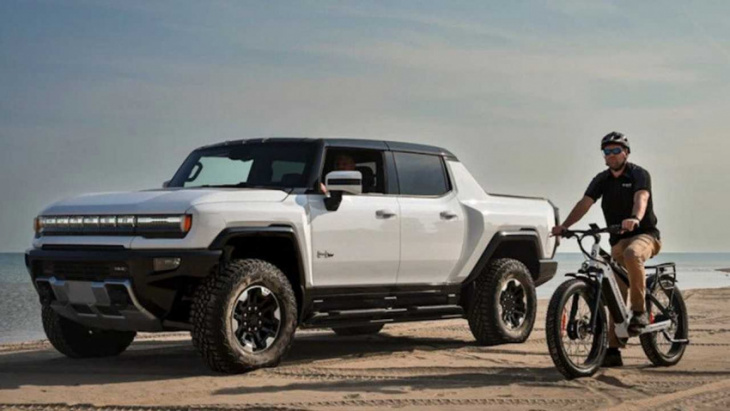 gmc unveils the hummer ev all-wheel-drive electric bicycle