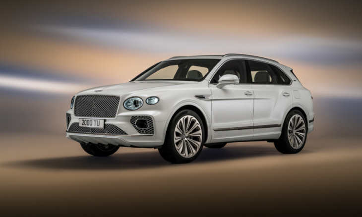bentley tries to sell us a 2.5-ton luxury suv as ‘sustainable’