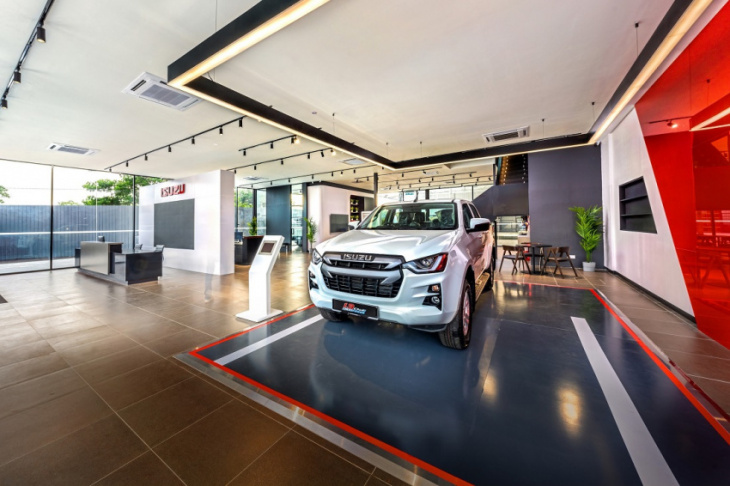 new autoexec corporation isuzu 3s centre features latest retail design