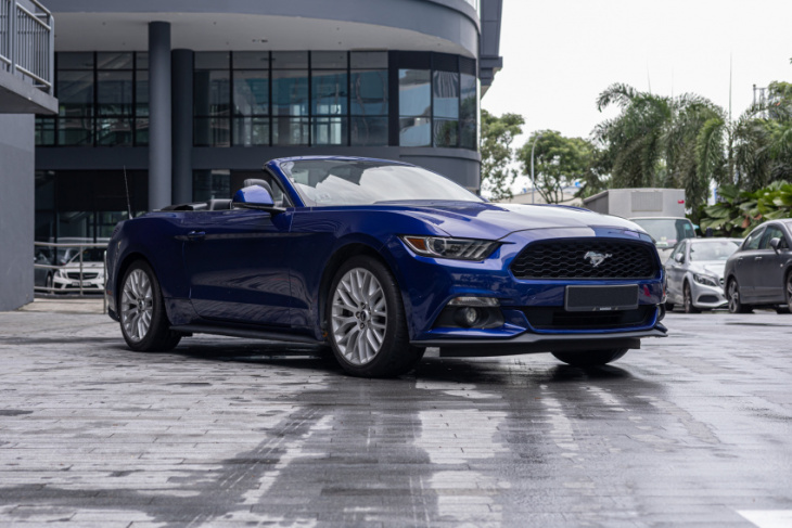 android, motorist car buyer's guide: ford mustang ecoboost convertible