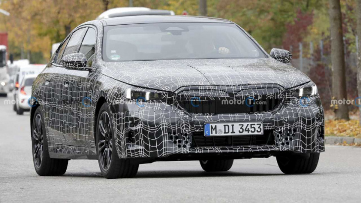 2023 bmw 5 series spied with less camouflage to reveal production cues