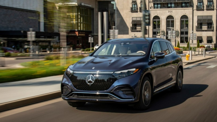 6 reasons you’ll want to drive the 2023 mercedes-benz eqs suv