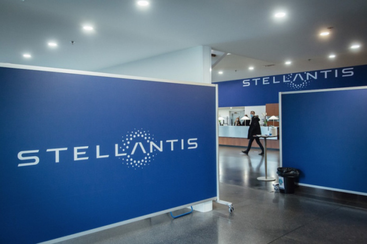 stellantis files tailgate patent after rivian filed a similar patent earlier this year