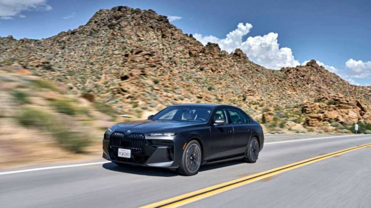 2023 bmw i7 xdrive60 first drive review: the (silent) transporter has arrived