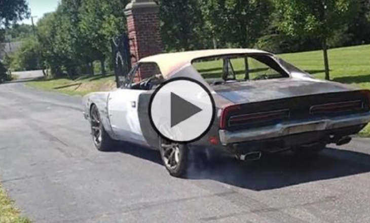 this kid swapped a hellcat motor in a 1969 dodge charger – driving & burnout