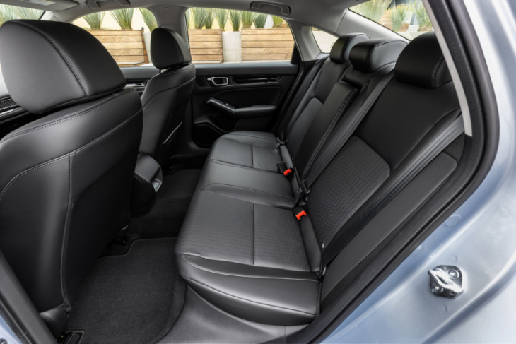 the 2022 honda civic’s rear seat is surprisingly safe, consumer reports tests show