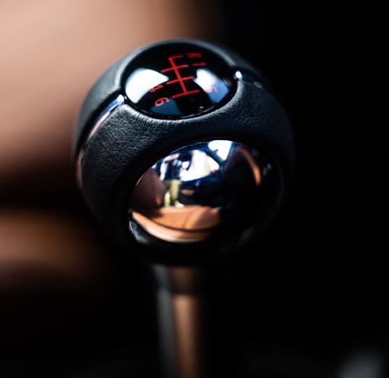 how to, usa: mini wants to teach people how to drive a manual