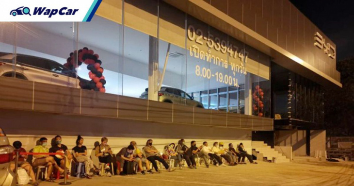 byd rever thailand explains why thais lined up overnight to buy the byd atto 3