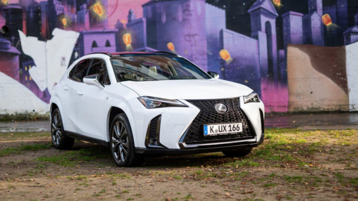 lexus ux upgraded – and ev given 40 per cent range boost