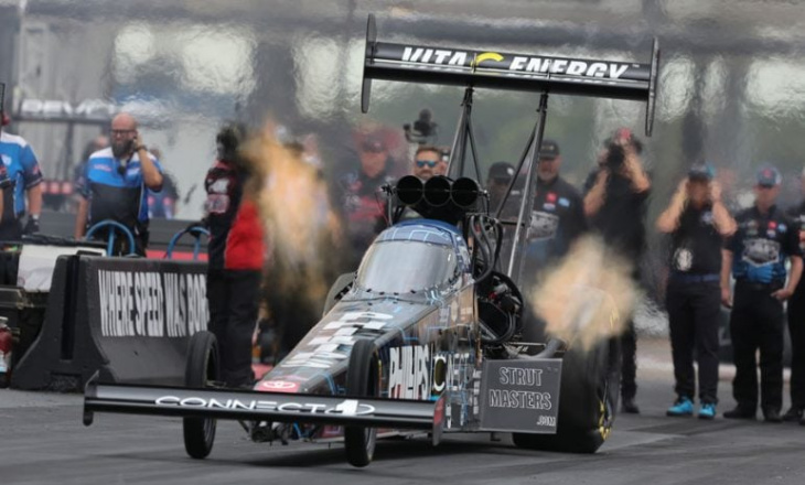 nhra notes: it could go either way in vegas
