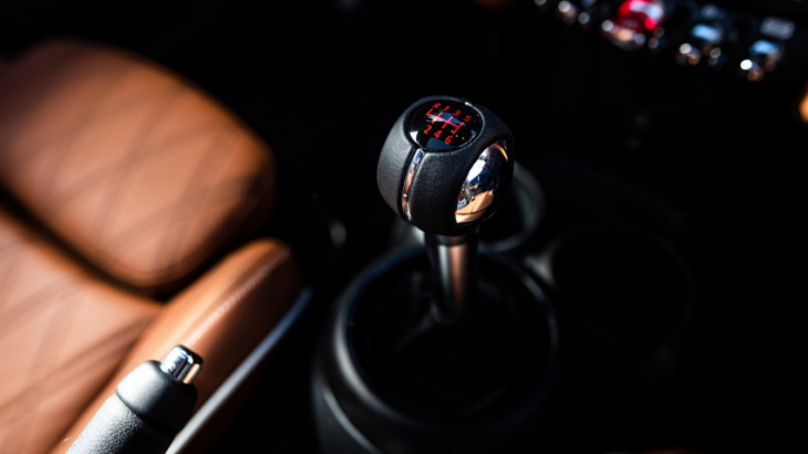 how to, mini wants to teach you how to drive a manual transmission