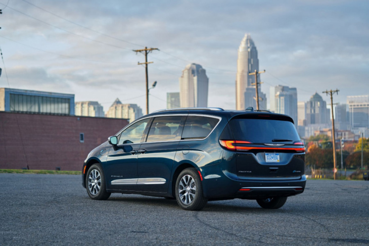 only 1 minivan comes as a plug-in hybrid (phev)
