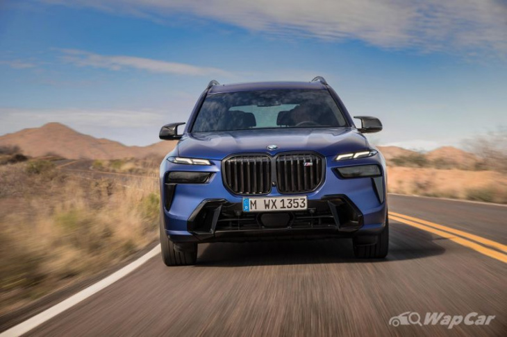 squint to make the new bmw x7 look better but at least it squints back at you