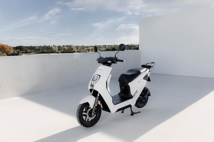 honda em1 electric scooter unveiled at eicma 2022