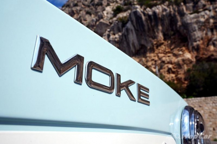 the mini moke returns as a retro-tastic ev with a 120-km range and 80 kph top speed