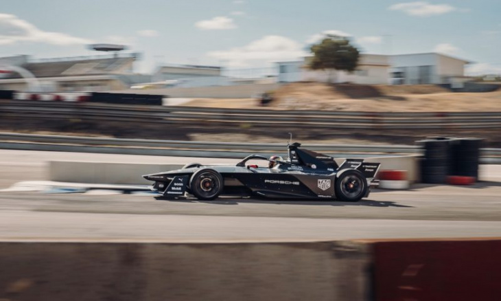 all you need to know about the porsche 99x formula e racer