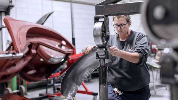 kansas college with auto restoration program receives $500 million gift