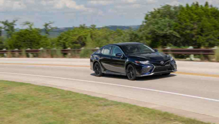the toyota camry is a consumer guide’s best buy for 2022