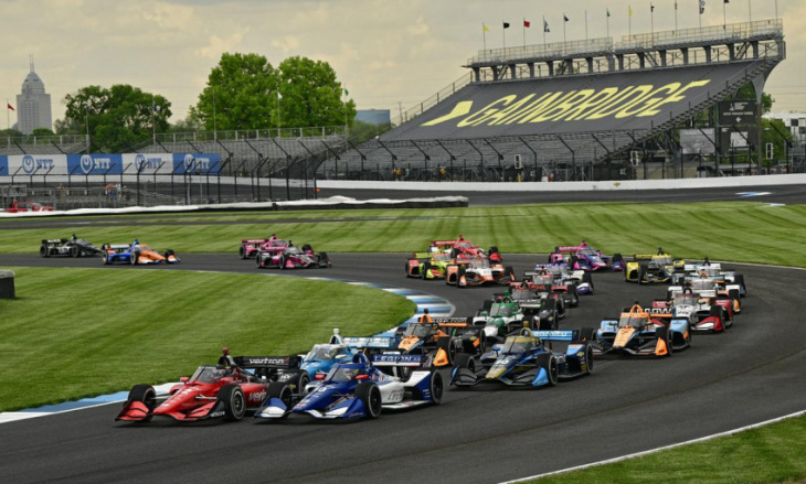 the upturned indycar duel that really deserves more buzz